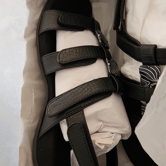 Vionic Orthaheel Amber Snake Women's Black Adjustable Strap Sandal sz 7M #3003 - Picture 6 of 7